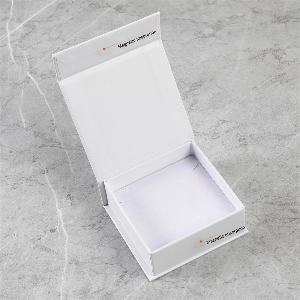 9*9*3.5cm White Luxury Flip Magnetic Jewelry Box Cardboard Bracelet Ring Earring Necklace Jewelry Box with Logo